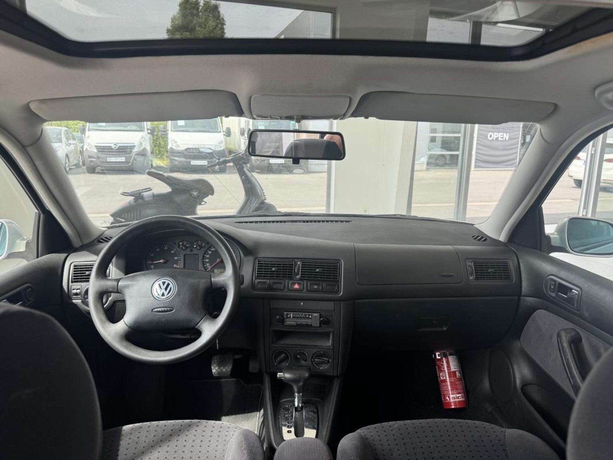 Volkswagen Golf 4 1.6 100CH BVA TOIT OUVRANT 91539KM GAR 12M, foto 9