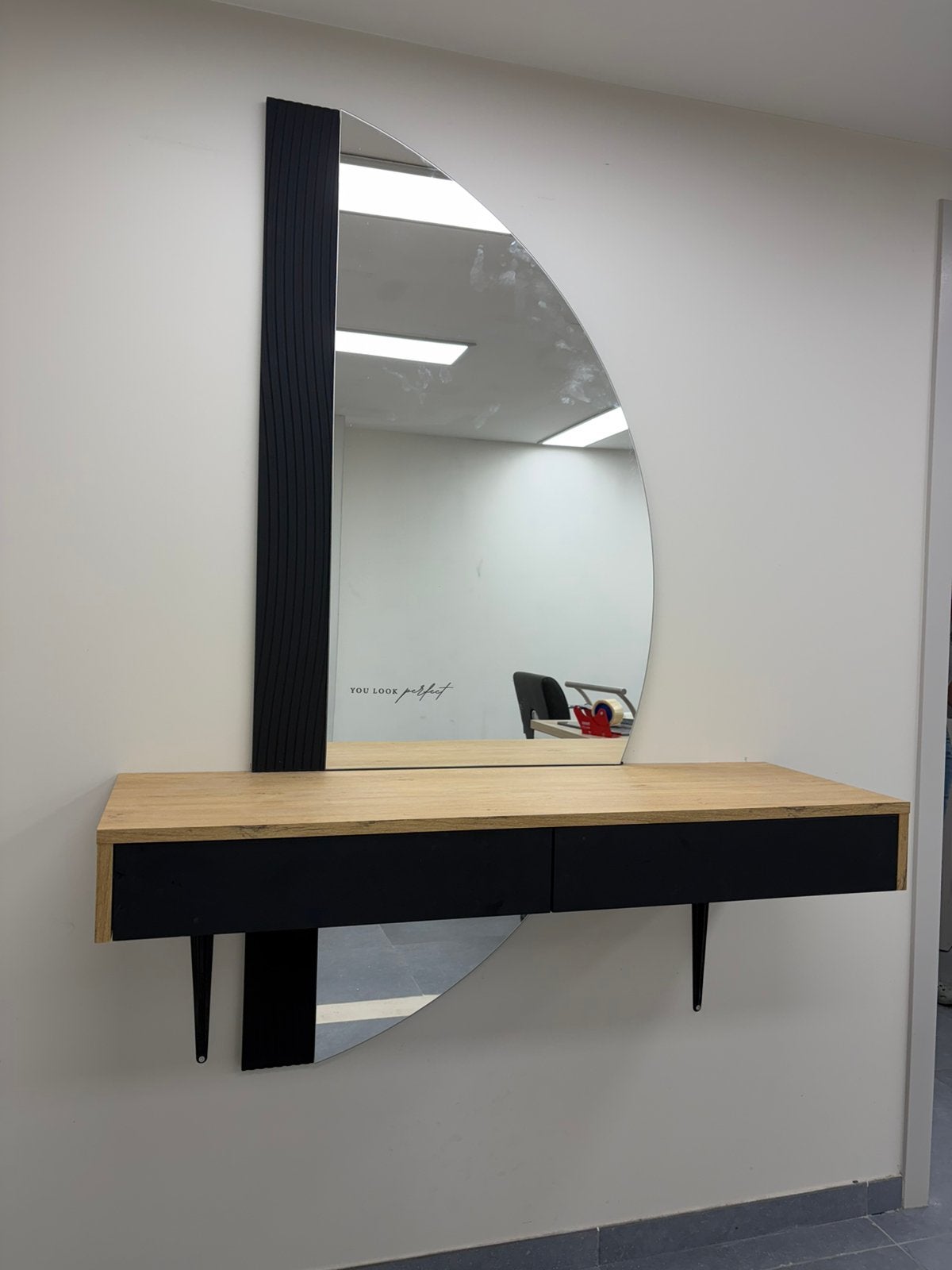 Kaptafel met spiegel, Ophalen, Gebruikt