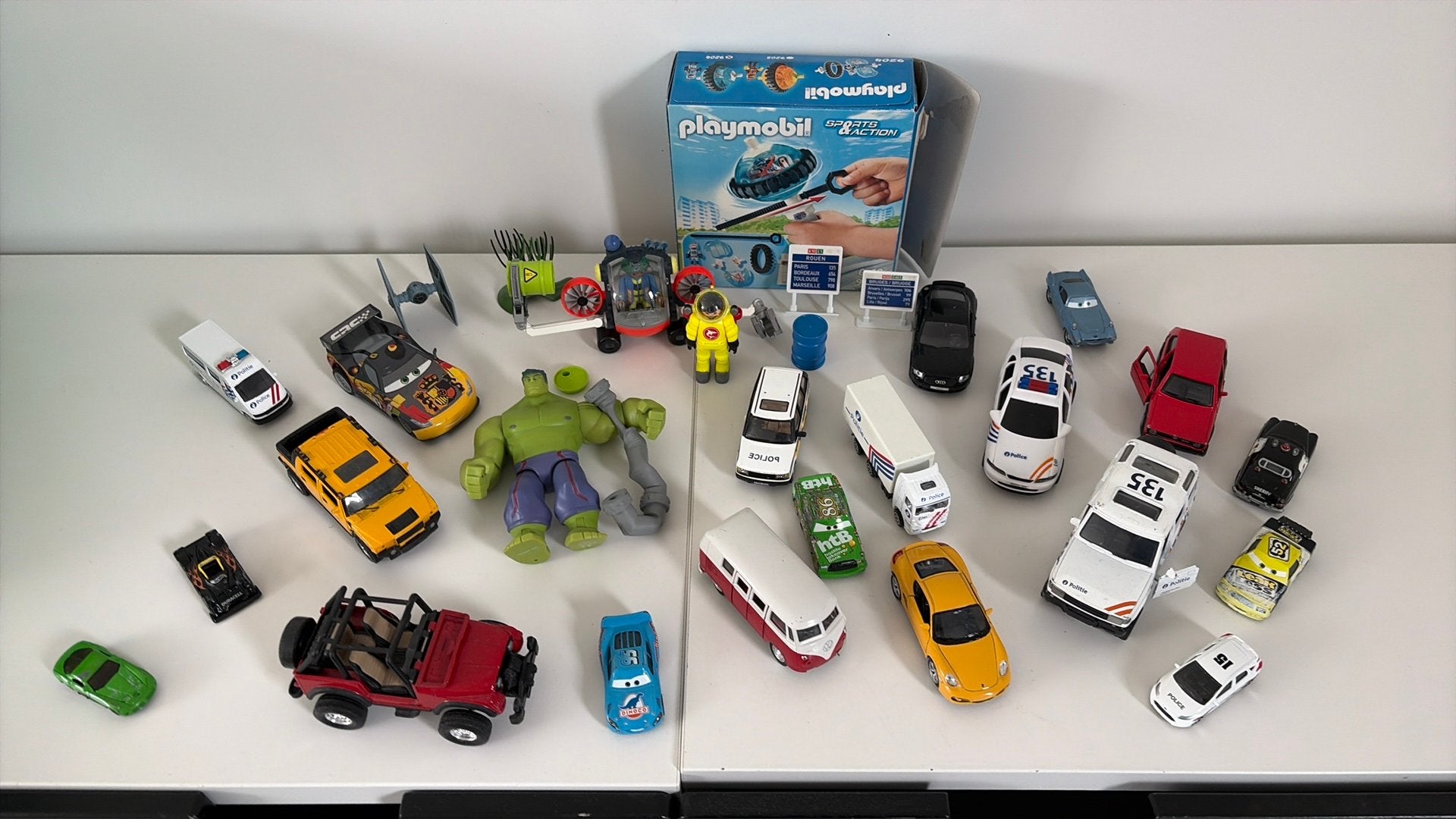 Doos met speelgoed (playmobil en auto’s), Ophalen, Gebruikt