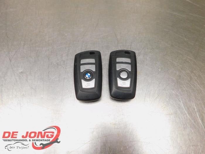 Clé d'un BMW 5-Serie, Autos : Pièces & Accessoires, Autres pièces automobiles, BMW, Utilisé, 3 mois de garantie, Enlèvement ou Envoi