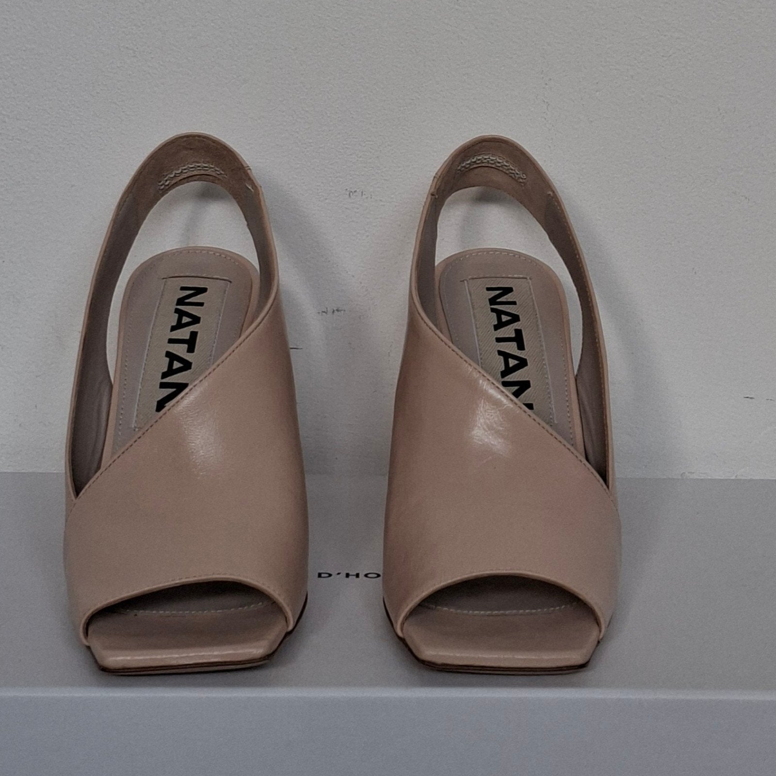 NATAN.   (NEW  390€), Ophalen of Verzenden