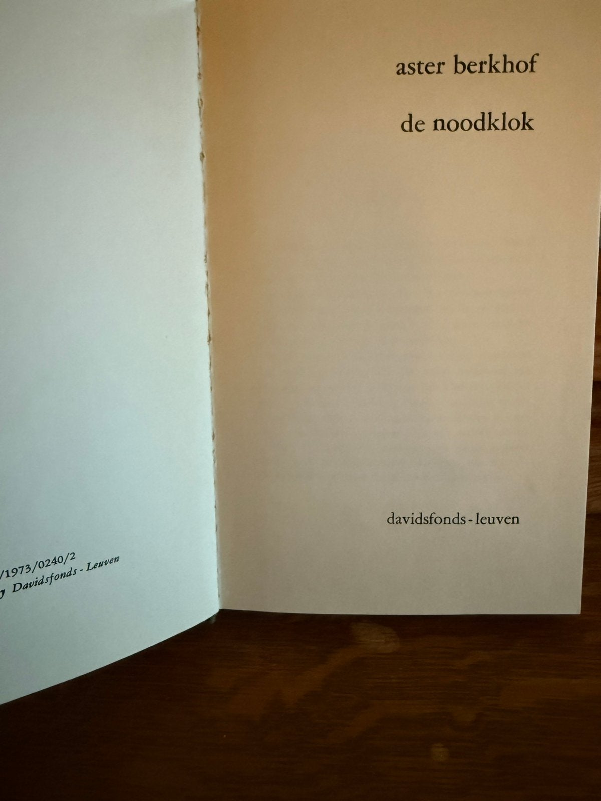 Le réveil, Enlèvement ou Envoi, Comme neuf, Un auteur
