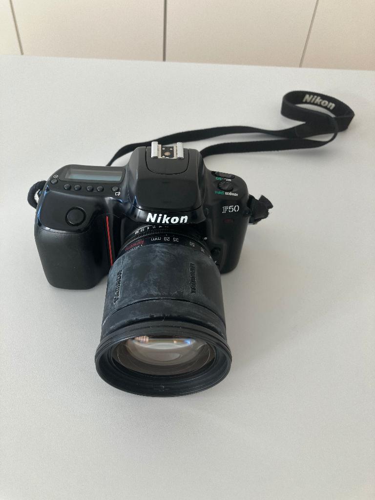 Fotocamera analoog, Enlèvement, Nikon