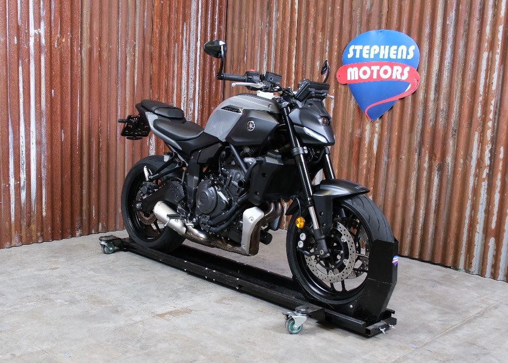 Yamaha MT 07 Nardo Grey 35kw, Motoren, 2 cilinders, Occasion, Bedrijf, ABS