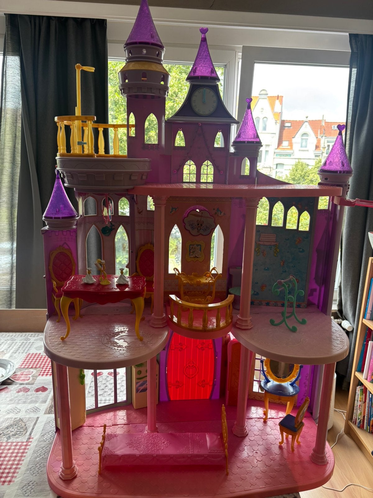 château de disney princess original, Enlèvement, Comme neuf, Maison de poupées