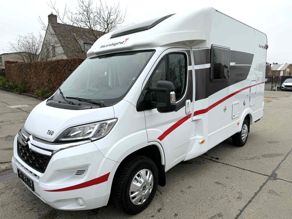 Sunlight T60, Caravans en Kamperen, Mobilhomes, Sunlight, Ringverwarming, Half-integraal, Luifel