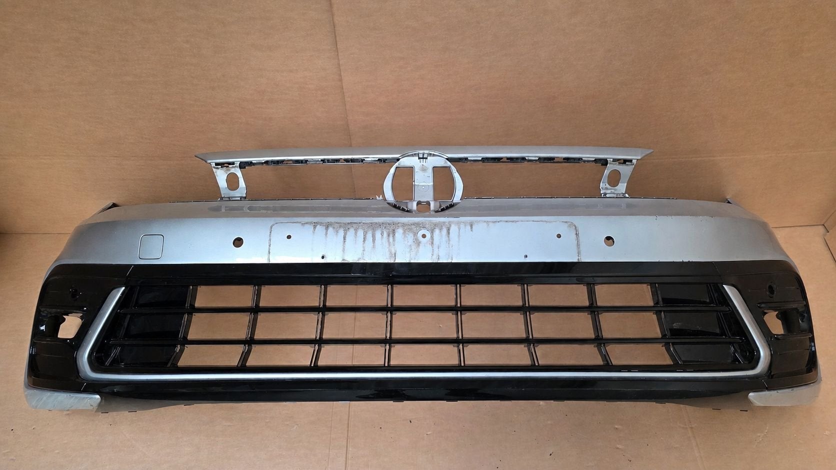 Voorbumper VW Polo 2G Facelift R-line Volkswagen A7W 2022-, Gebruikt, -, Voor, Ophalen of Verzenden
