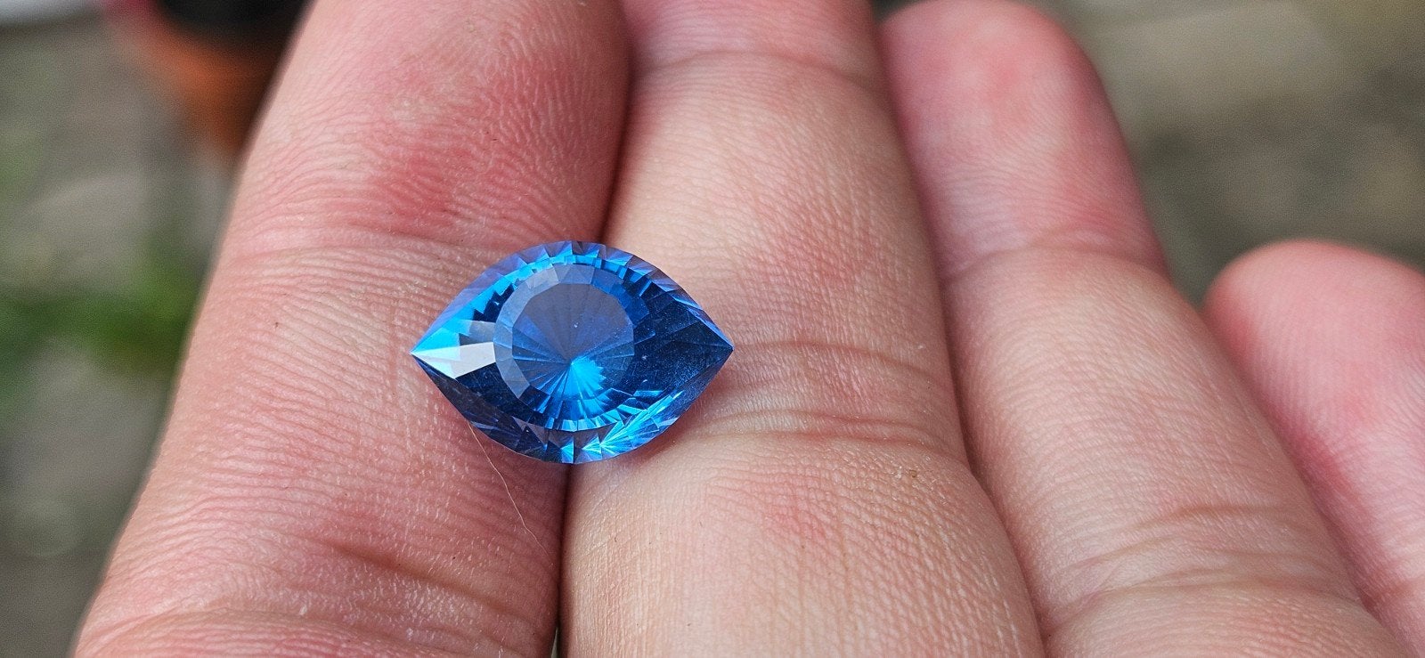 Cleopatra's oog Blue Lab Nano Spinel .8.4ct . 16x11., Ophalen, Nieuw