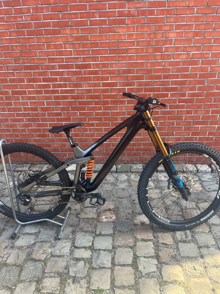 CUBE DOWNHILL mtb/vtt TWO15 HPC SLT maat L CARBON  29", Fietsen en Brommers, Gebruikt, Schijfrem, 53 tot 57 cm, Ophalen