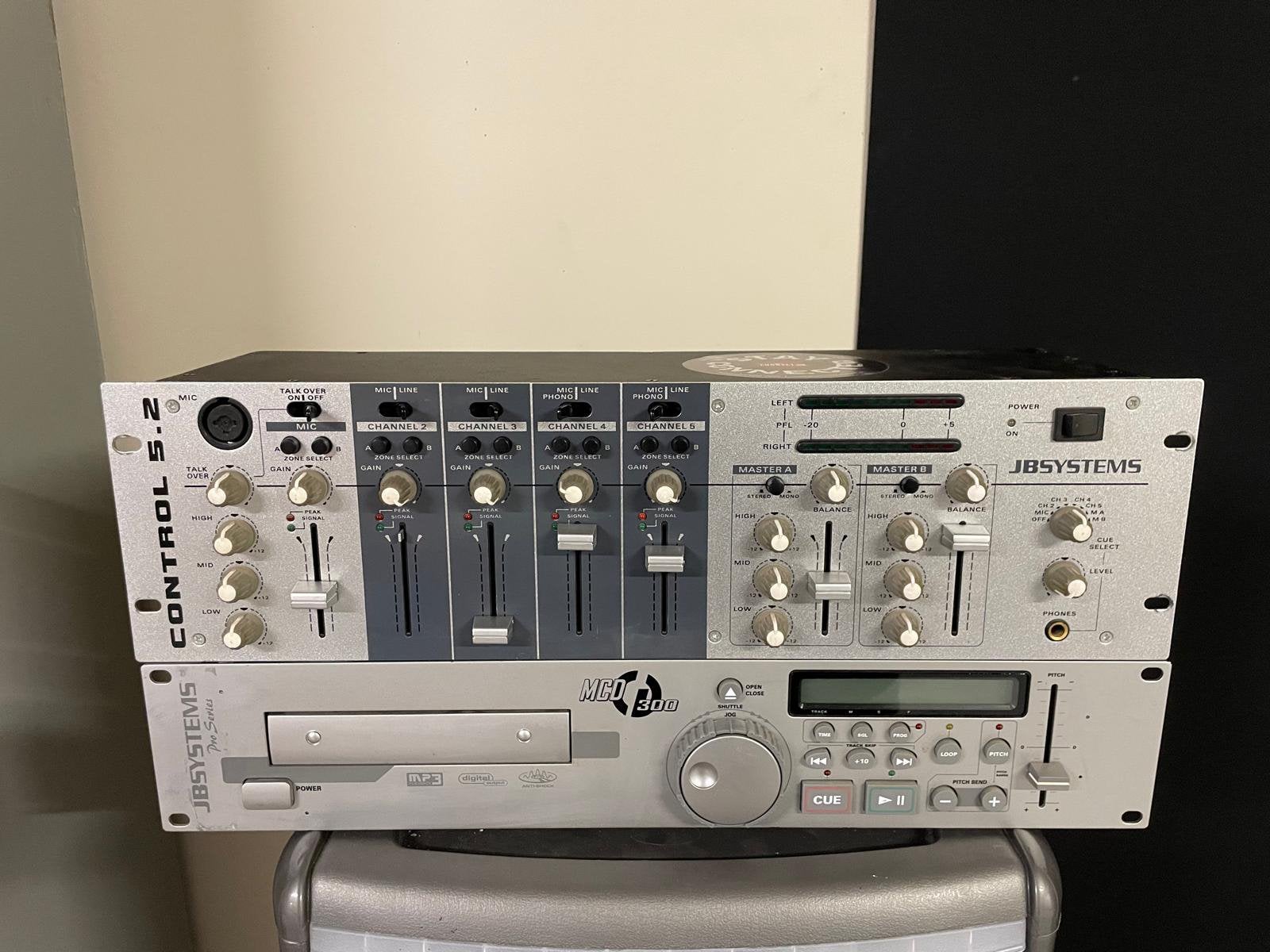 Lecteur CD et table de mixage JB Systems : en vente libre !, Musique & Instruments, Enlèvement ou Envoi, Utilisé
