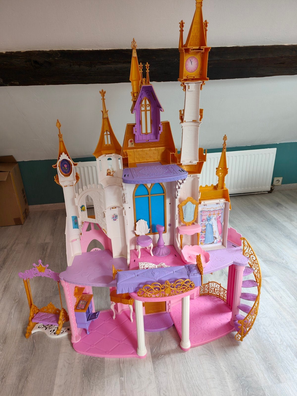 château Disney princesse, Enlèvement, Comme neuf