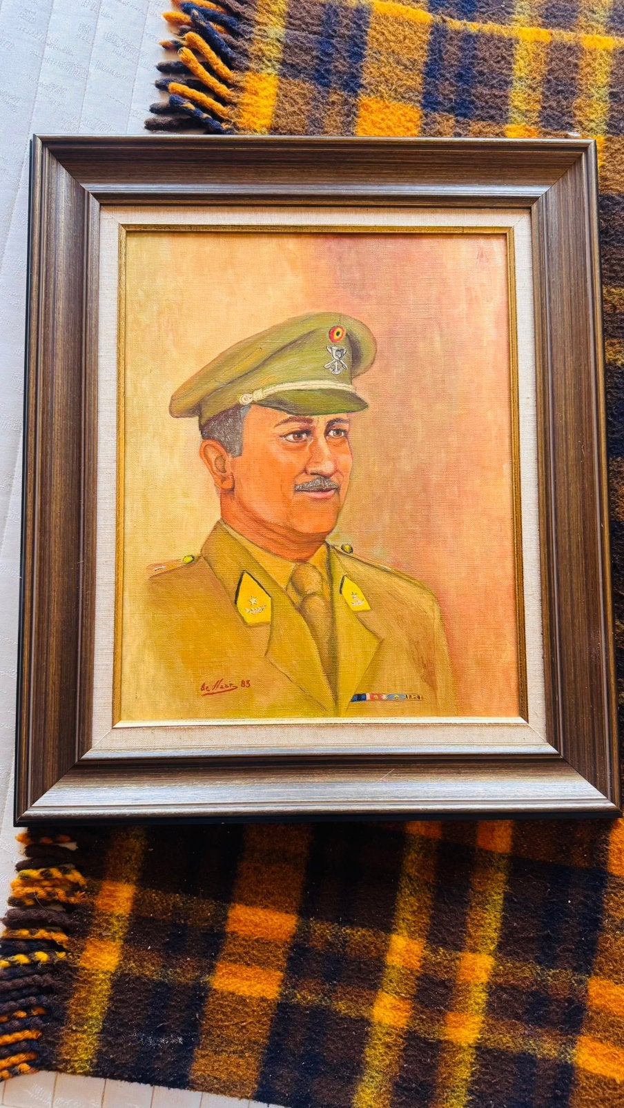 Vintage militair portret – gesigneerd “de Naer 83”, Ophalen