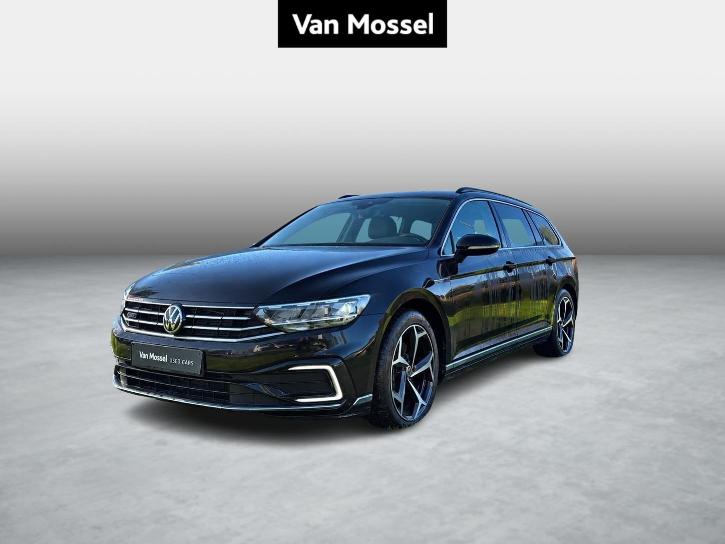 Volkswagen Passat Variant 1.4 TSI GTE STYLE + LEDER + TREKHA, Auto's, Stof, Gebruikt, 27 g/km, Zwart