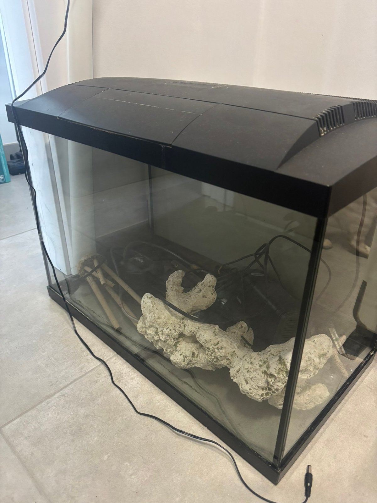 Mooie aquarium met toebehoren, Ophalen, Inclusief deksel, Gebruikt, Leeg aquarium