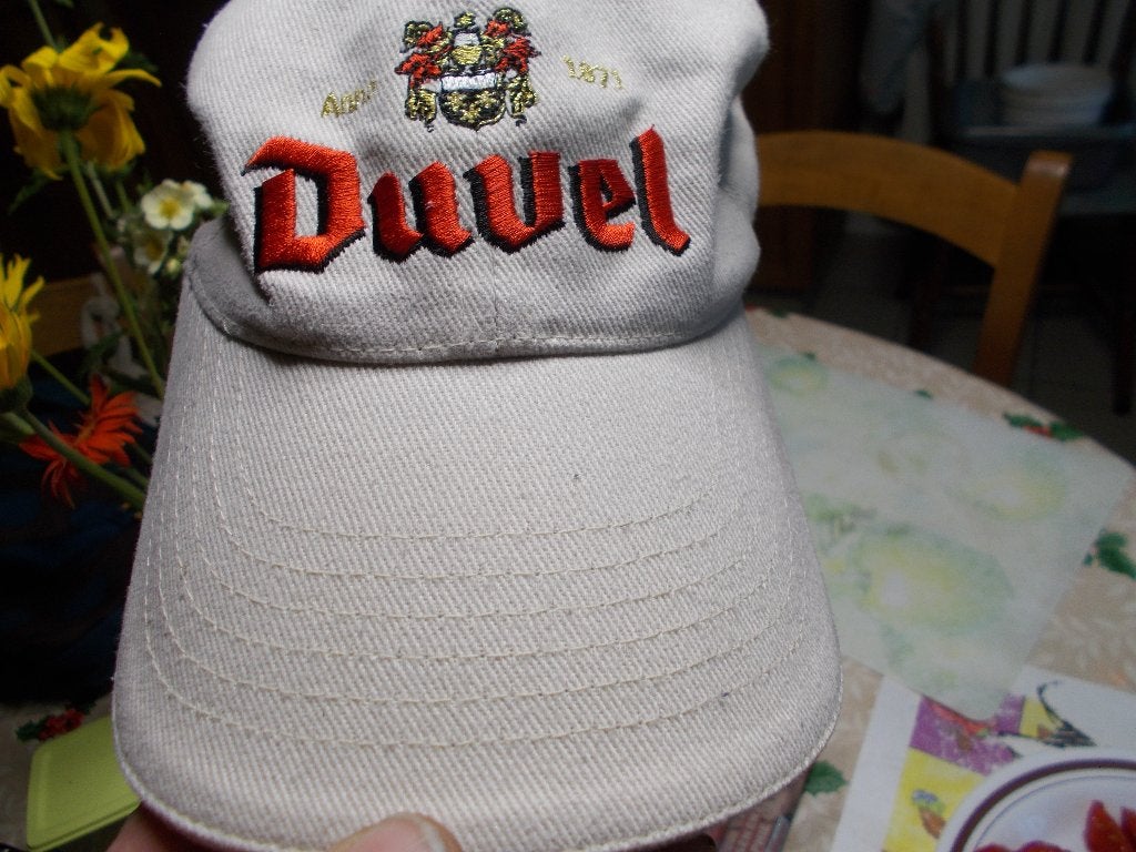 Duvel petje van in den tijd nieuw NOOIT gedragen beige, Verzamelen, Biermerken, Ophalen of Verzenden, Nieuw, Kleding, Duvel