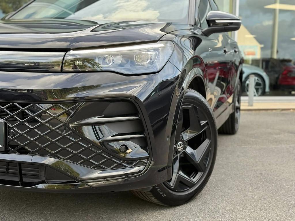 Volkswagen Tiguan NOUVEAU MODÈLE TSI R-Line/BLACK/CARPLAY/C, Achat, Entreprise, Carnet d'entretien, Alcantara
