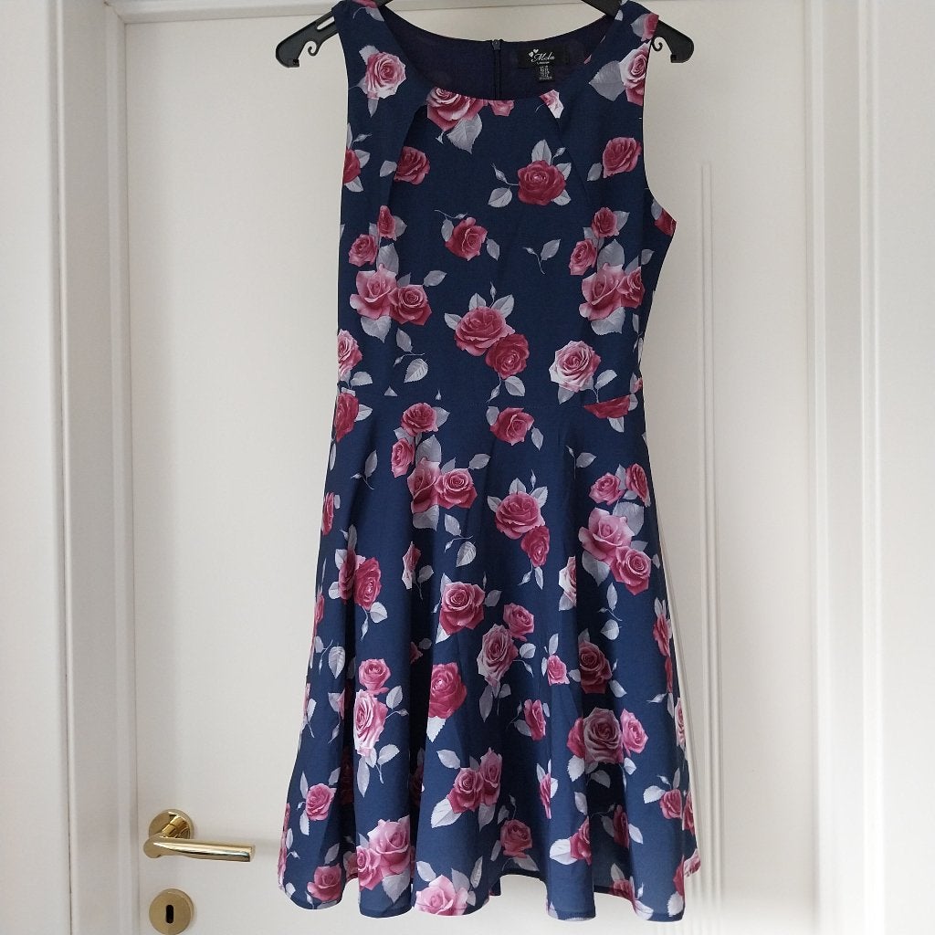 Donkerblauw kleedje met oudroze rozen., Blauw, Ophalen of Verzenden, Knielengte, Gedragen