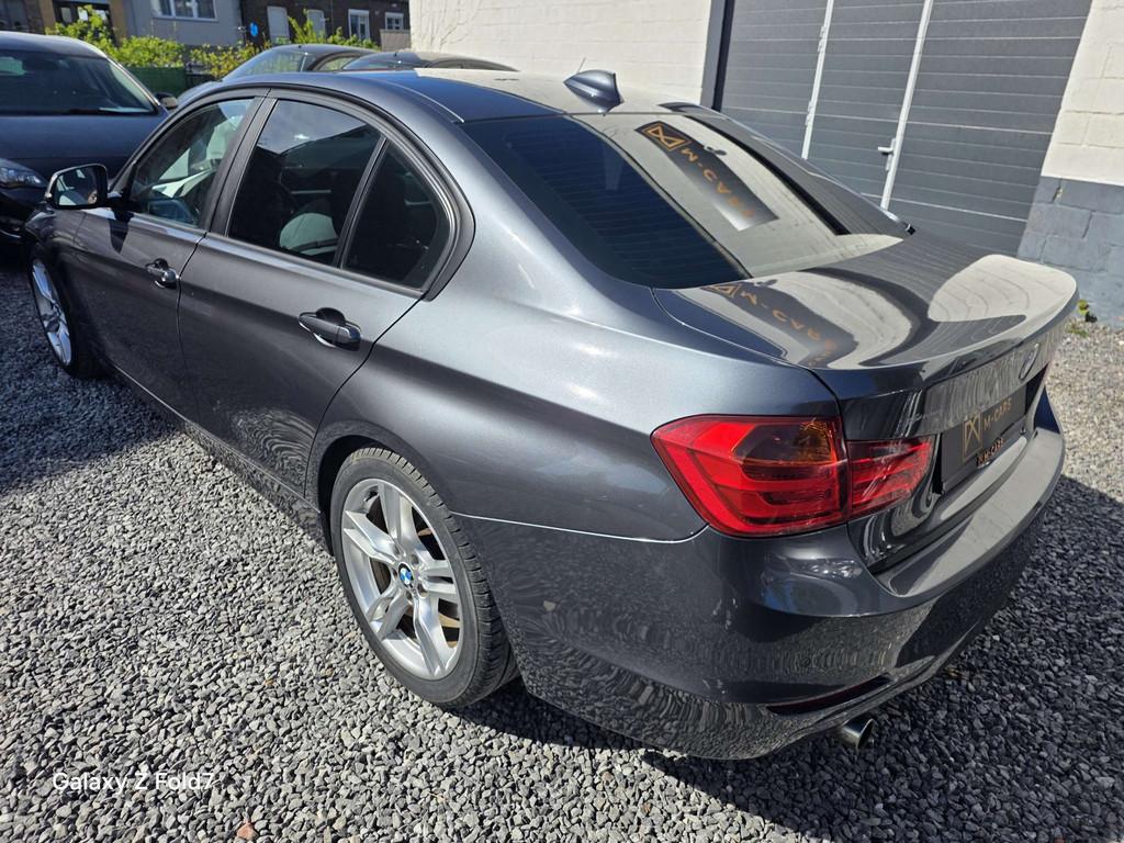 BMW 3 Serie 316 AUTOMATIQUE * (bj 2013, automaat), Auto's, Automaat, Stof, Zwart, 4 cilinders