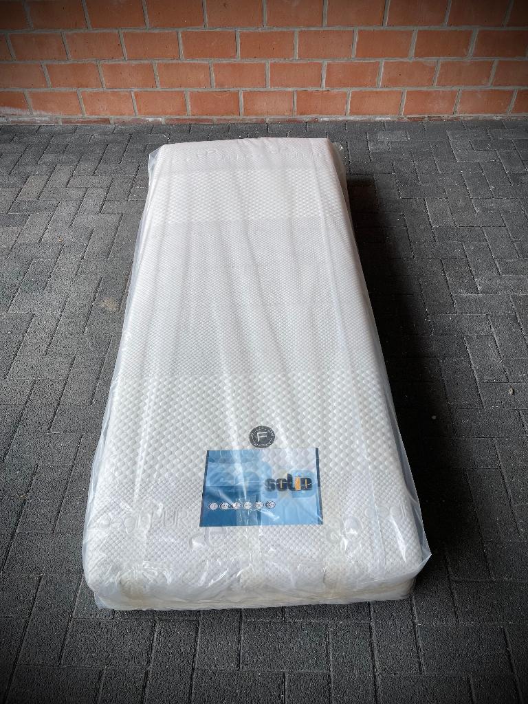 Matras pocketvering 80x200cm - NIEUWSTAAT, Huis en Inrichting, Slaapkamer | Matrassen en Bedbodems, Ophalen, Eenpersoons, Zo goed als nieuw