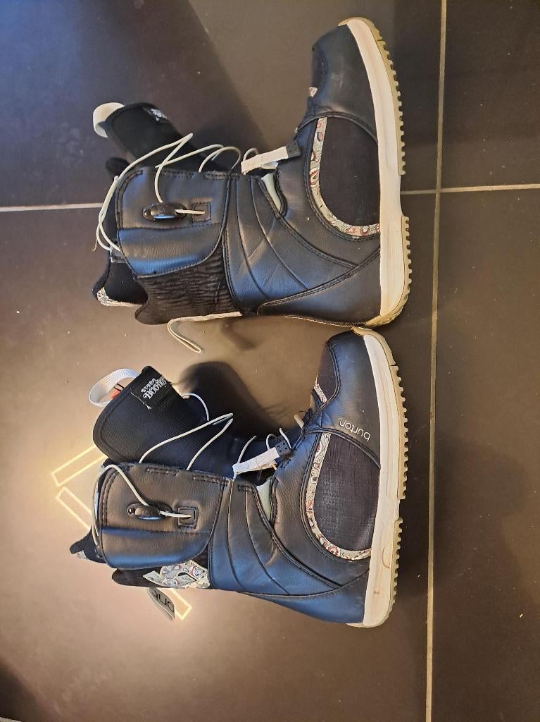 Burton snowboard boots maat 37, Sport en Fitness, Ophalen, Zo goed als nieuw, Schoenen