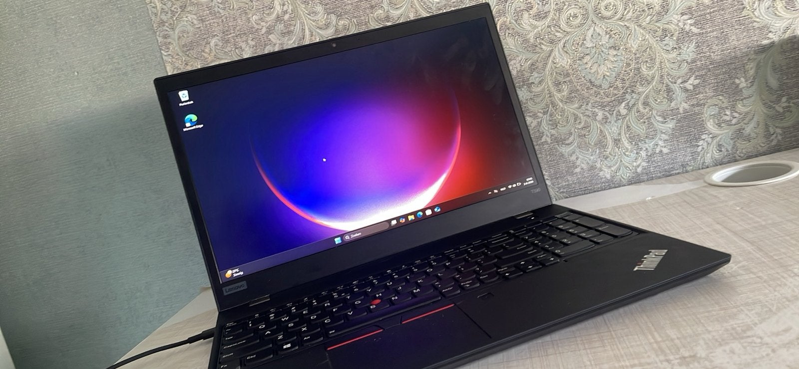 Lenovo ThinkPad met Intel i5, 8GB RAM, 238GB opslag, Informatique & Logiciels, Ordinateurs portables Windows, Qwerty, 8 GB, Enlèvement