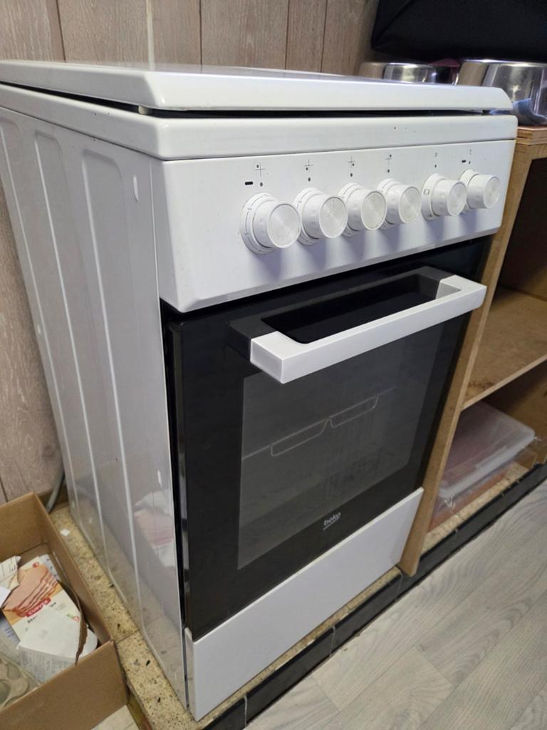 Beko Vrijstaans Elektrisch Gasfornuis, Ophalen, Gebruikt, 4 kookzones, Vrijstaand