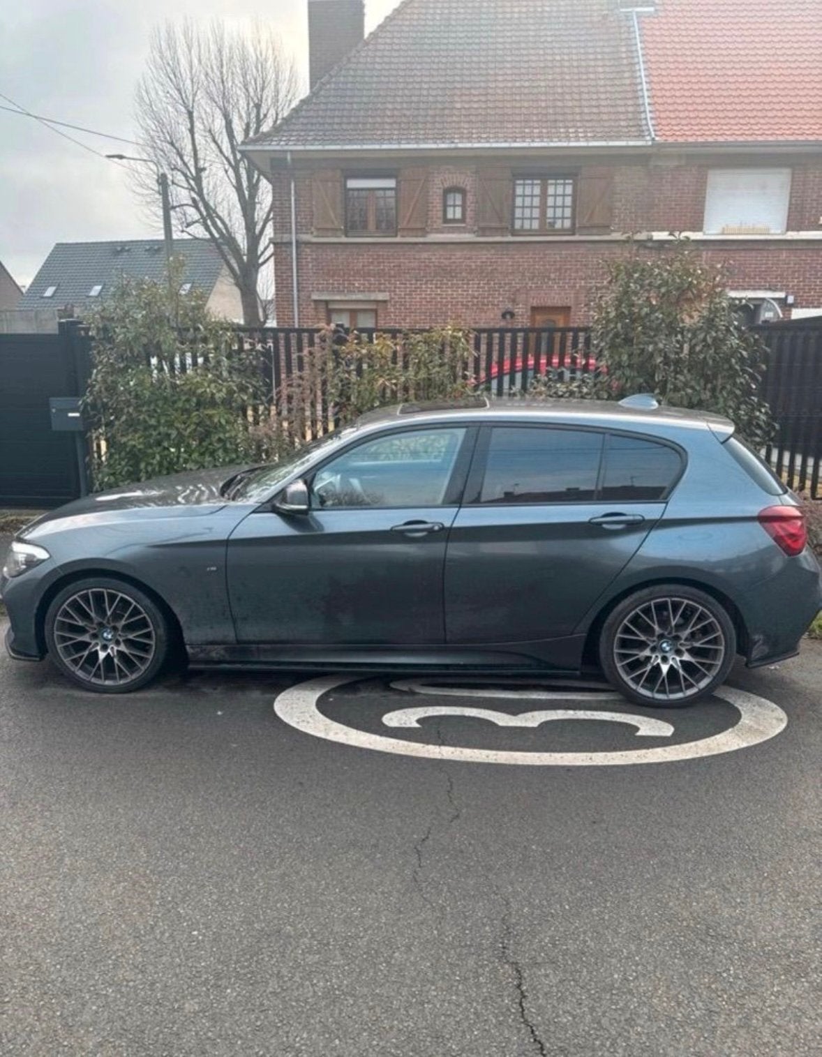 Bmw serie 1 116i pack m, Autos, Argent ou Gris, Achat, Alcantara, Noir