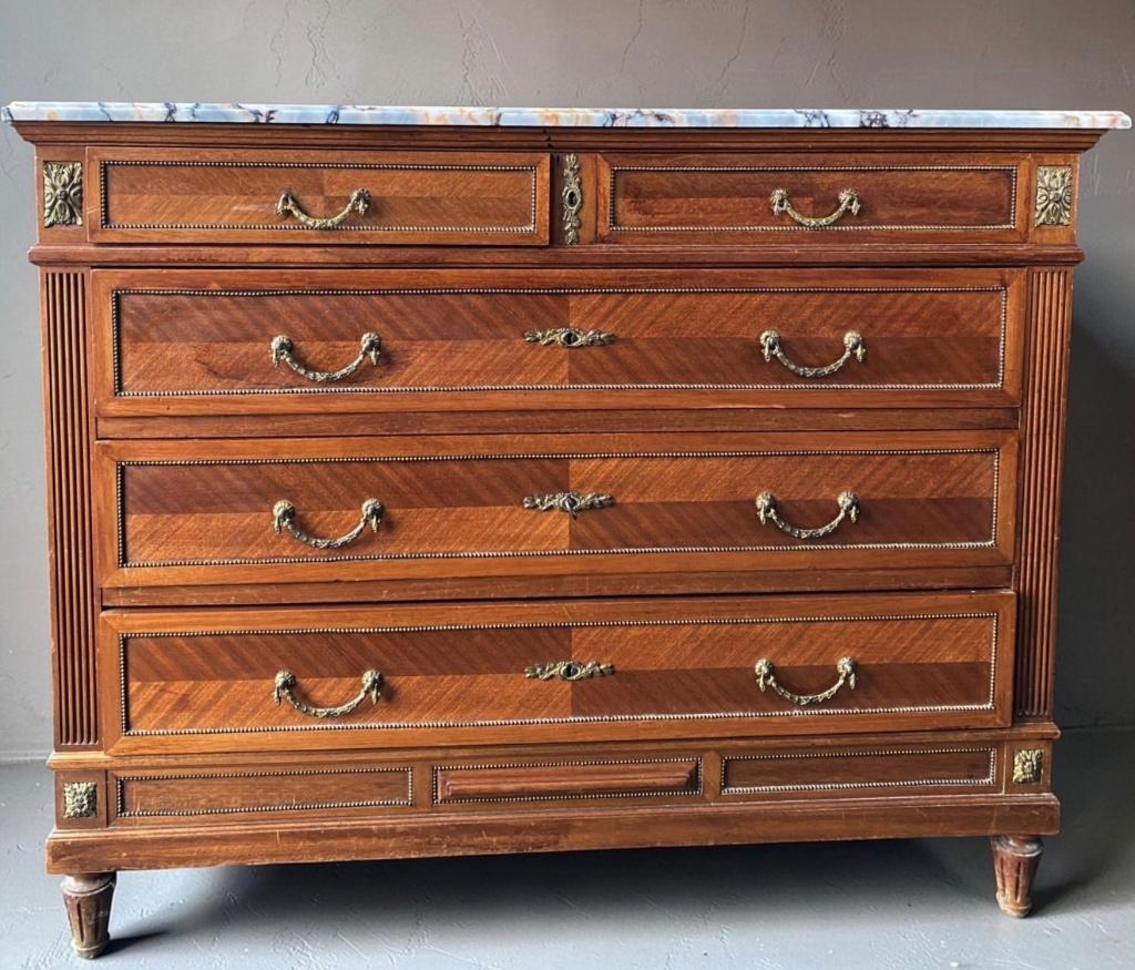 Commode de style Louis XVI à 5 tiroirs et marbre rose, Antiquités & Art, Enlèvement ou Envoi