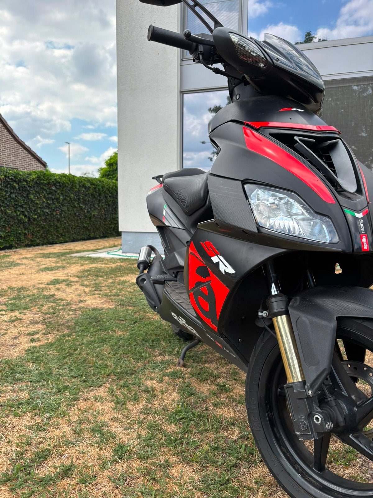 Aprilia SR50R 2018, Fietsen en Brommers, Scooters | Aprilia, Ophalen, Tweetakt, Gebruikt, SR 50