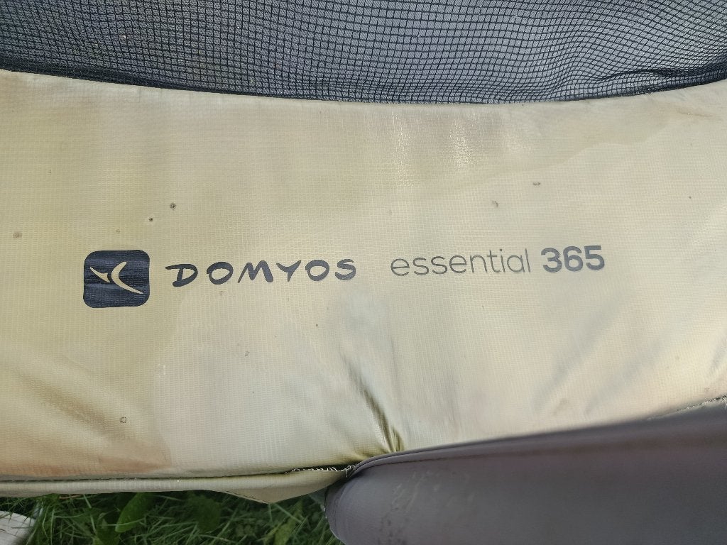 Domyos trampoline, Enlèvement, Utilisé