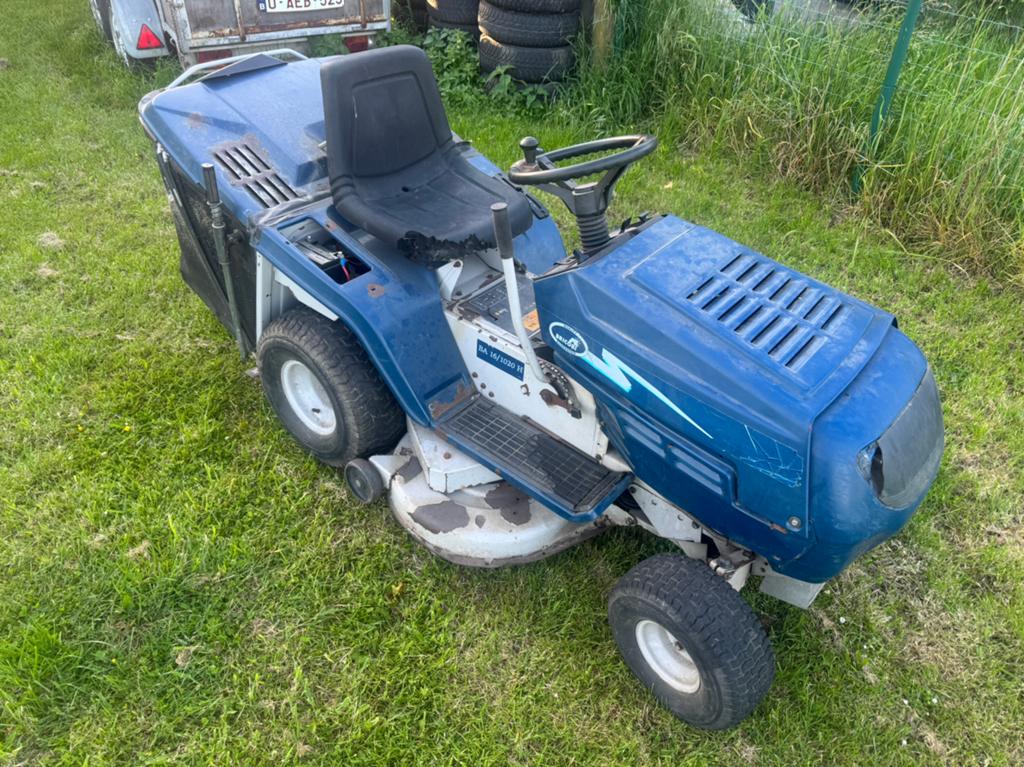 Zitmaaier / grasmaaier tractor  Briggs & Stratton 16pk, Ophalen, Gebruikt, Opvangbak, Briggs & stratton
