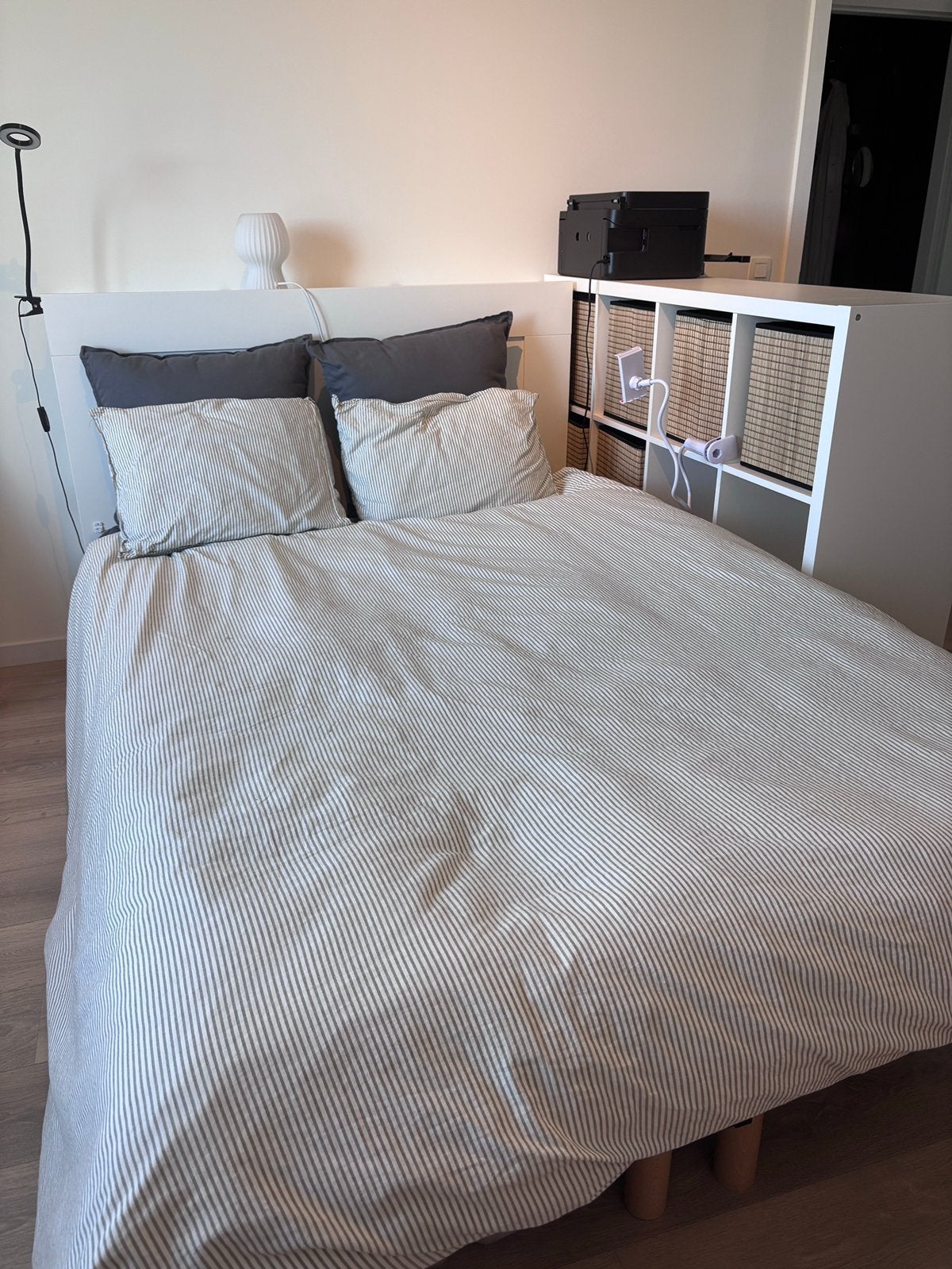 Bed van 140x200 met matras en hoofd stuk, 140 cm, Enlèvement, Utilisé, Sommier