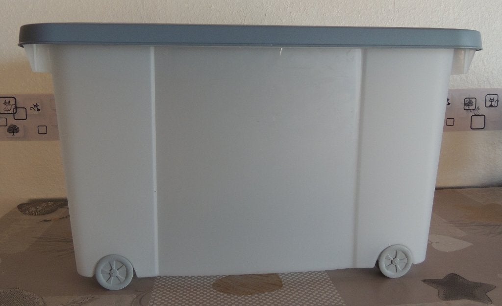 Box sur roulettes en plastique dur, Enlèvement