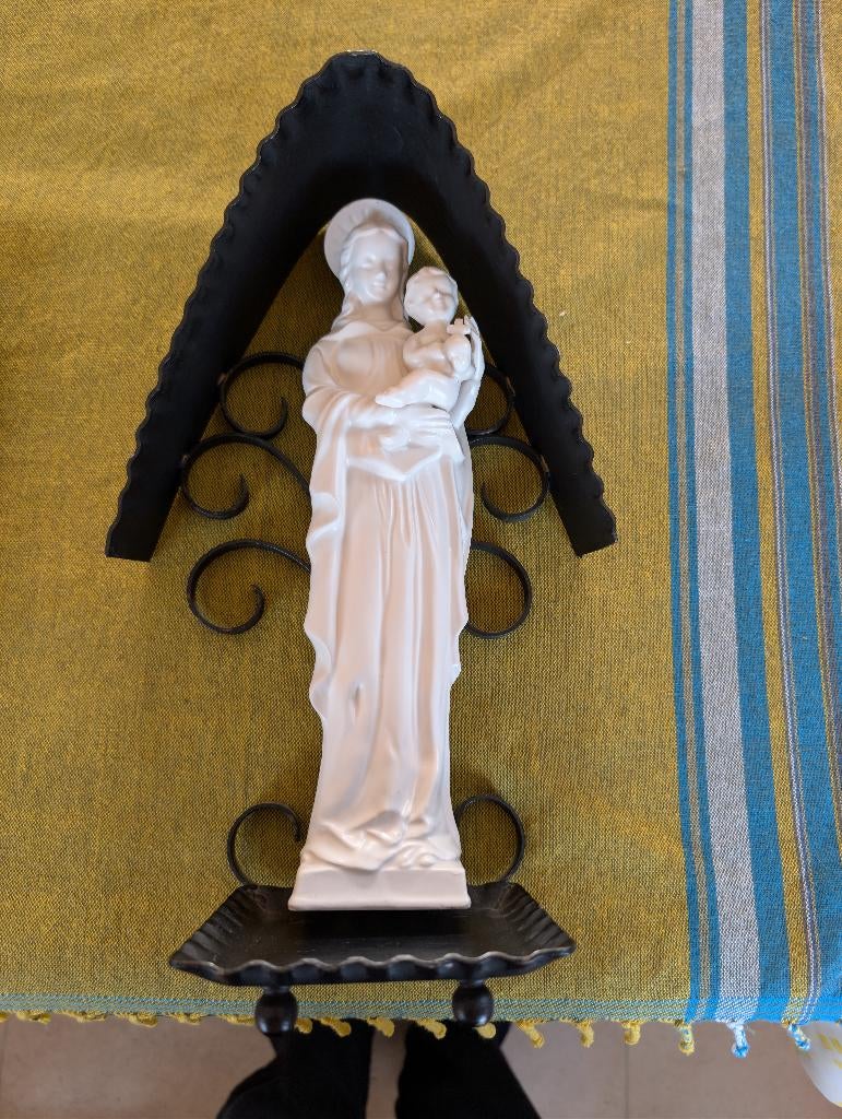 Mariabeeld met kapelletje in smeedwerk, Ophalen