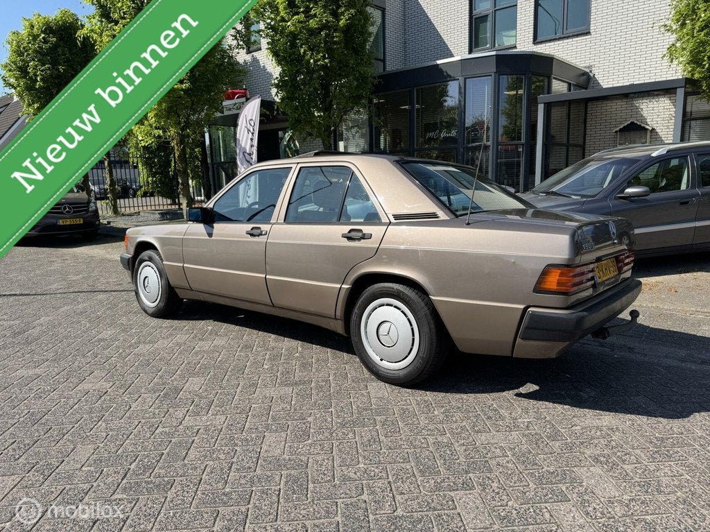 Mercedes 190-serie 2.0 E Automaat, Auto's, Mercedes-Benz, 4 deurs, Achterwielaandrijving, 4 cilinders, Bruin