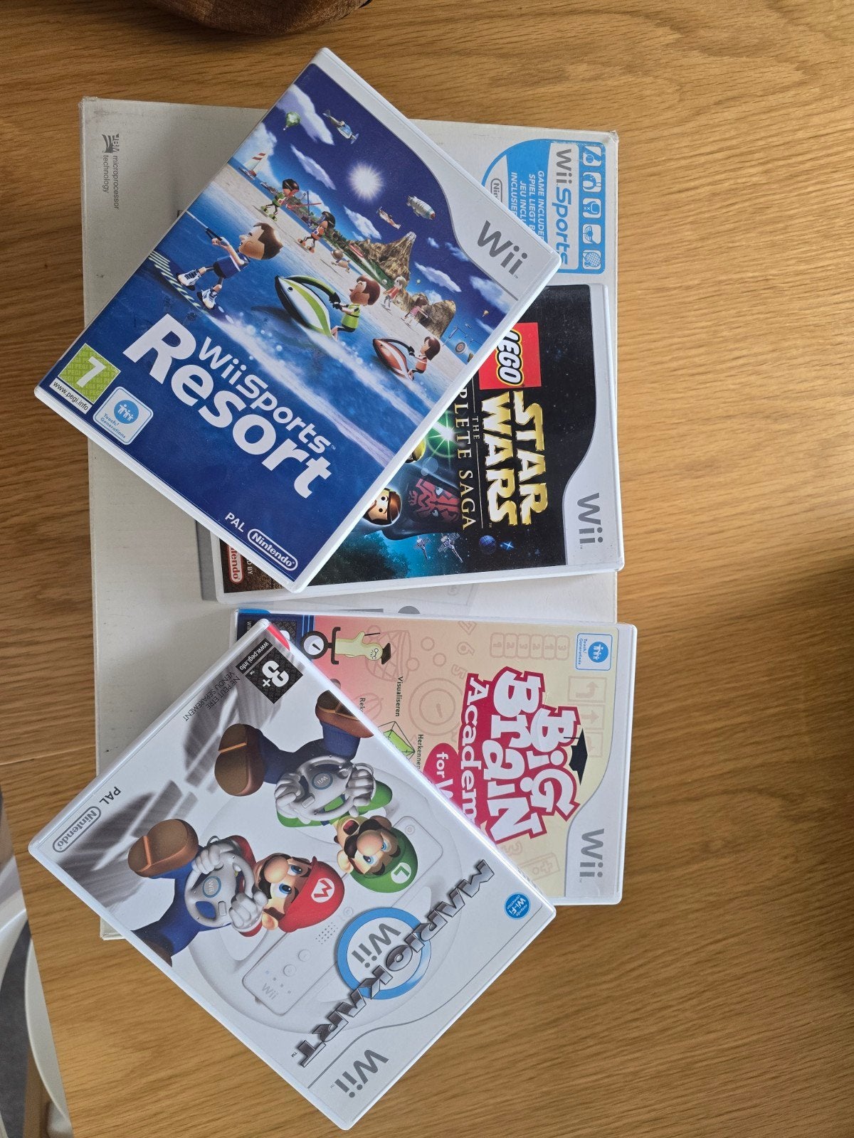 Wii met spelletjes en 4 controllers, Enlèvement, Utilisé, Avec 3 manettes ou plus, Avec jeux