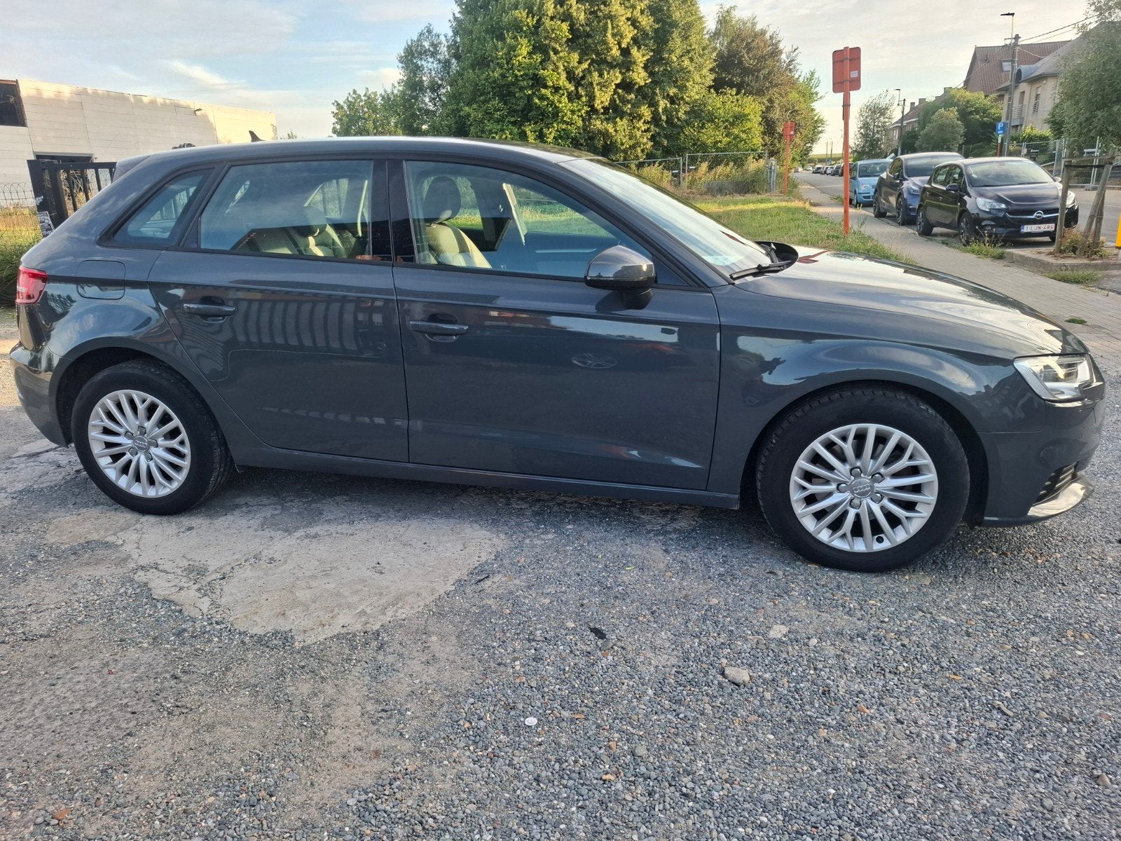 AUDI A3 1.6 TDI ÉTAT CHORROM AUTOMATIQUE, Autos, Cuir, Argent ou Gris, Achat, Euro 6