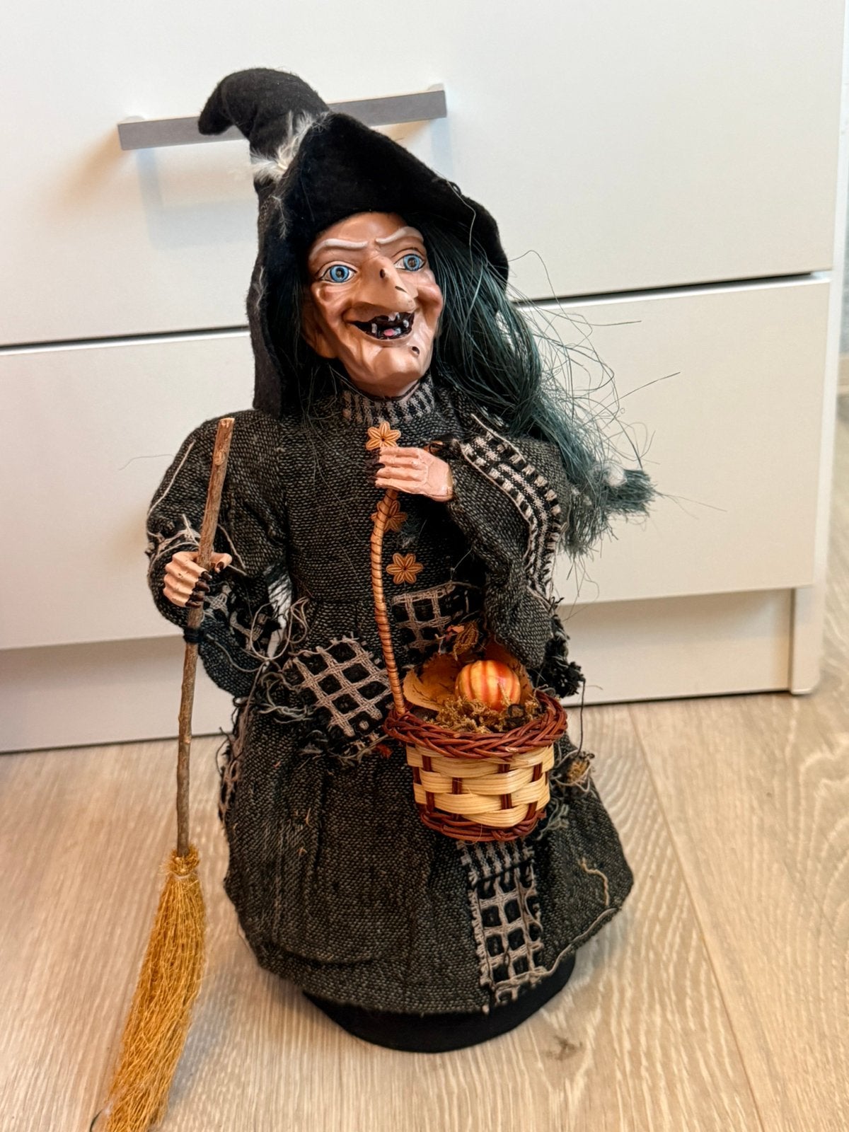 Heksen en materiaal haloween, Ophalen, Zo goed als nieuw