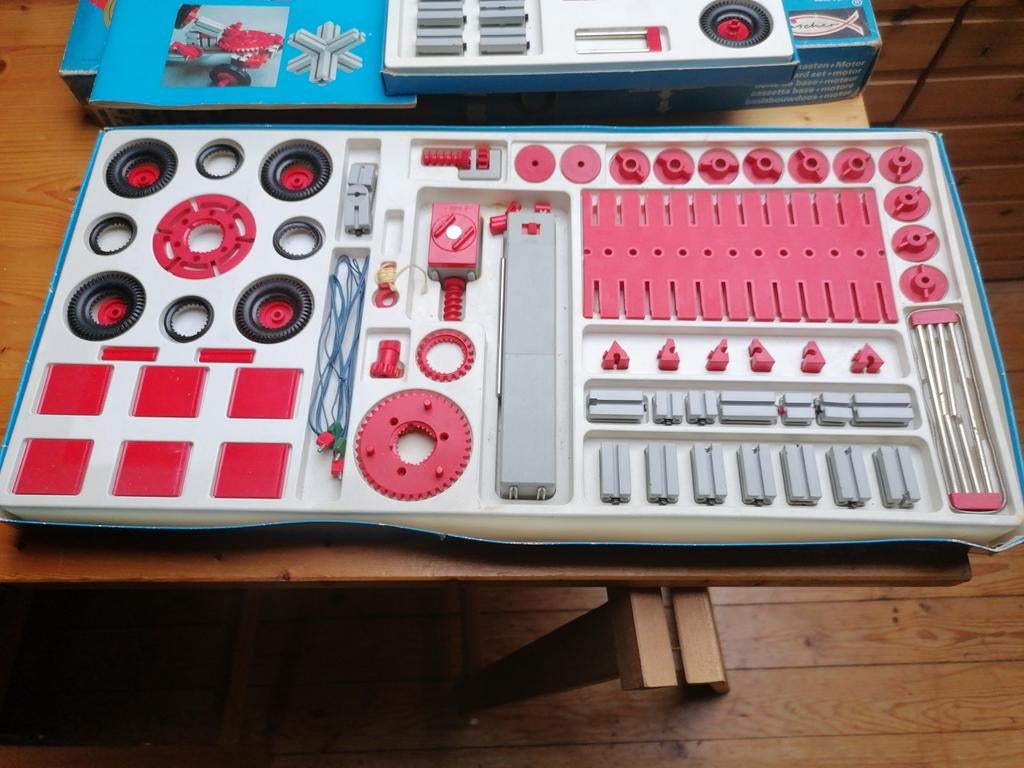 Fischer technic basisdoos + aanvulling, Ophalen