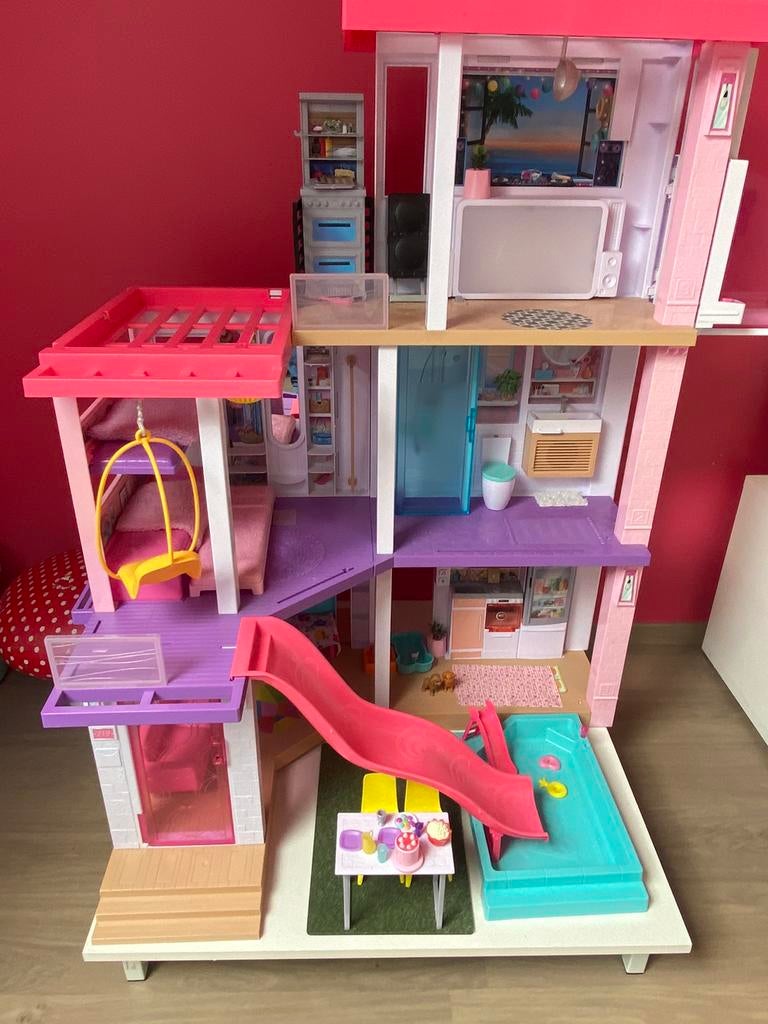 Barbie dreamhouse, Kinderen en Baby's, Ophalen, Zo goed als nieuw
