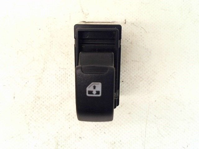 COMMUTATEUR VITRES ELECTRIQUES Spark (|202008913|), Utilisé, Daewoo