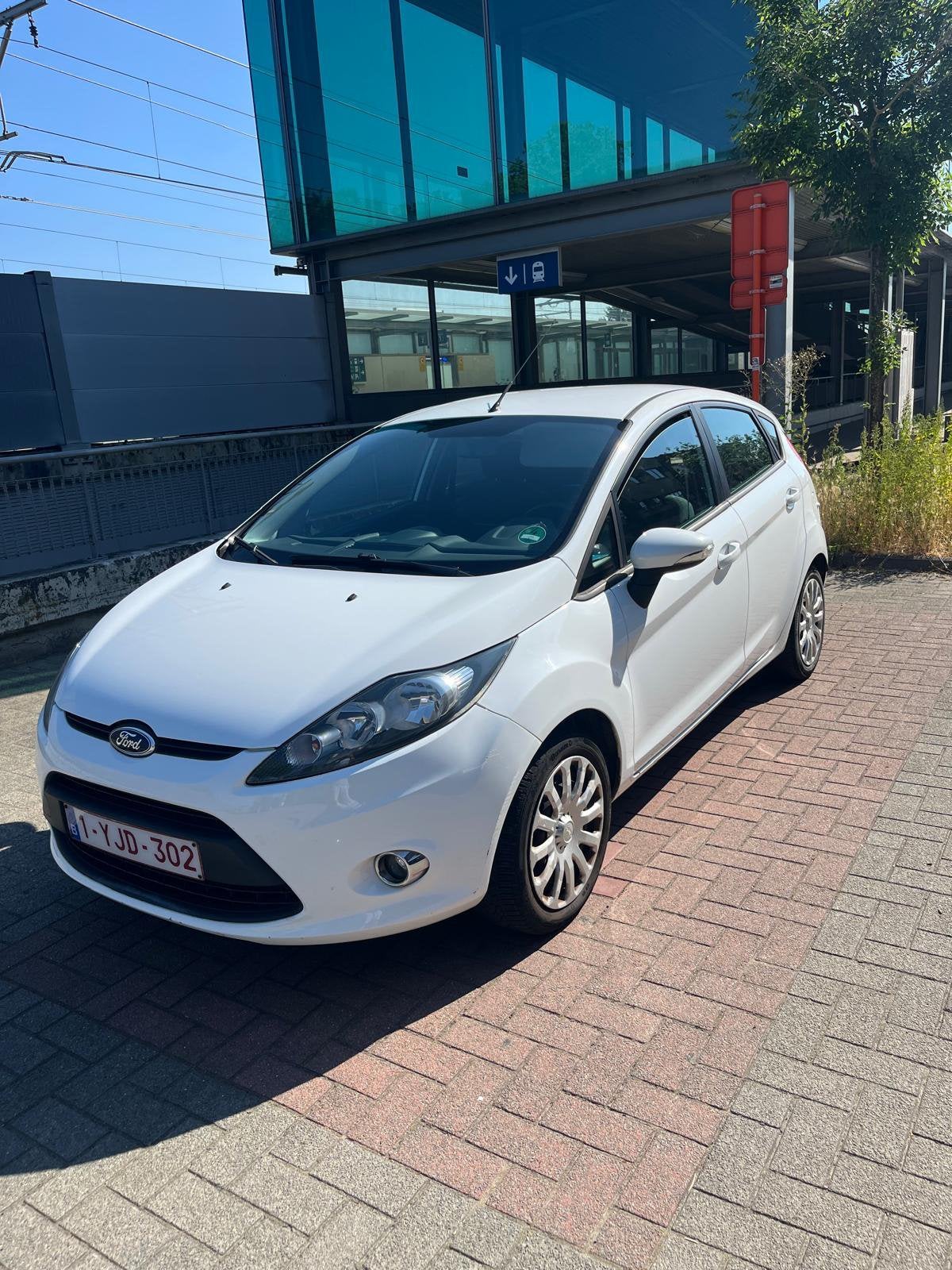 Ford Fiesta 5-deurs – Benzine – Euro 5 – 156.352 km, Autos, Ford, Entreprise, Achat, Euro 5
