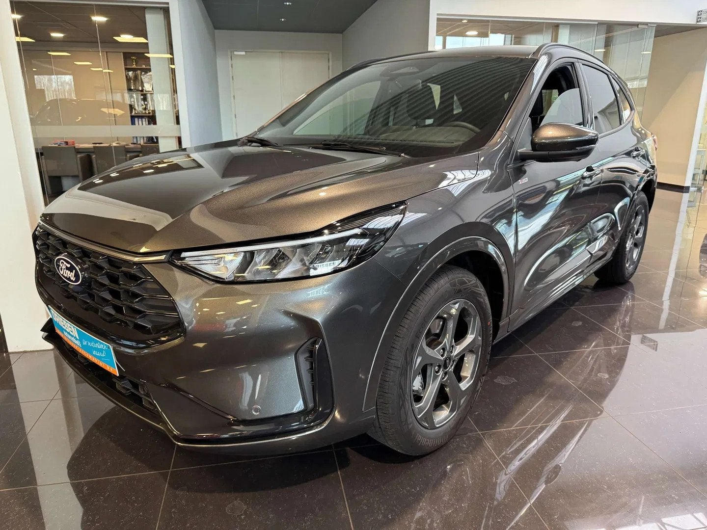 Ford Kuga Kuga 1.5 ST-LINE / NIEUWE WAGEN / 2 Jaar Garantie, Auto's, Ford, Automaat, Stof, Gebruikt, Zwart