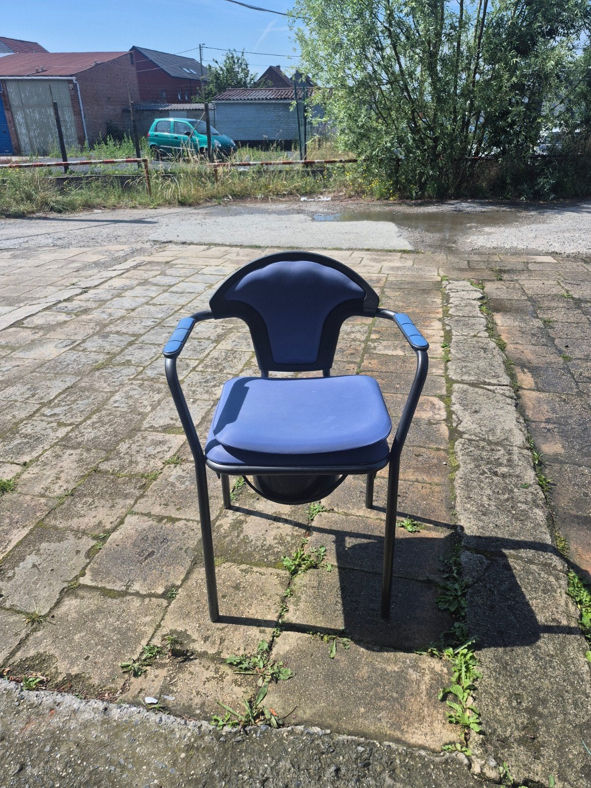 Chaise percèe
