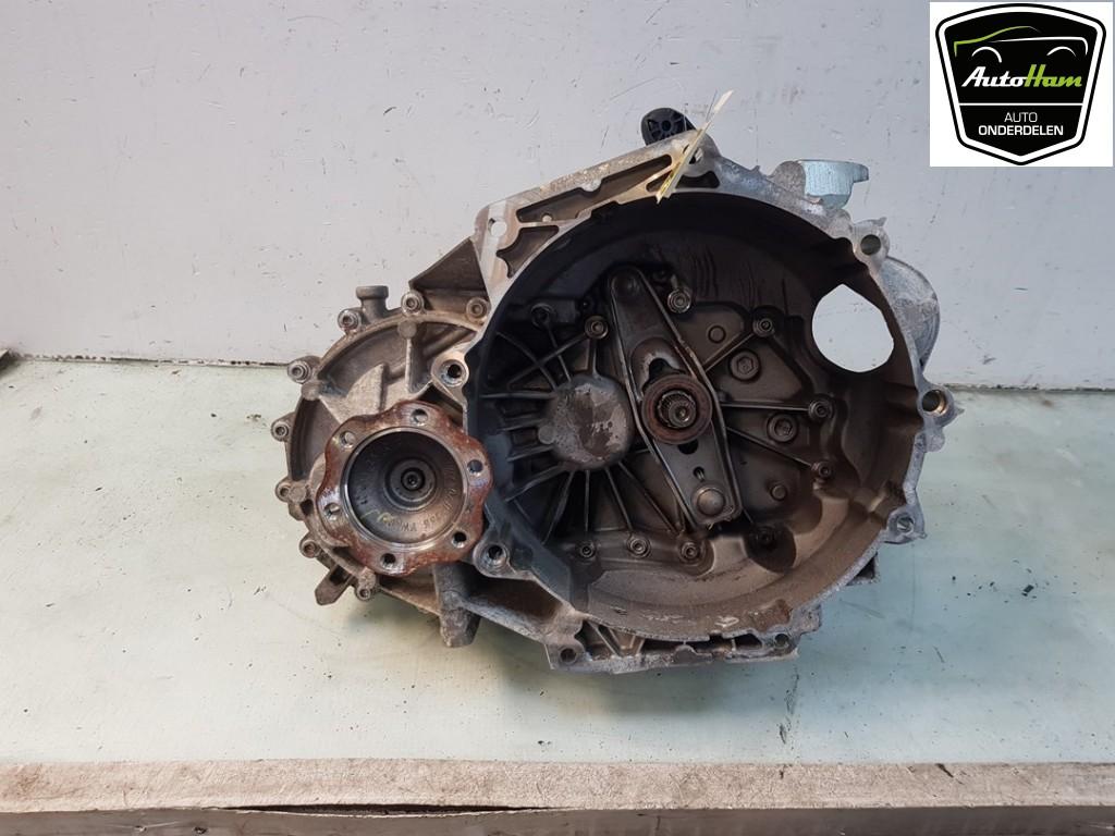 VERSNELLINGSBAK SCHAKEL Kamiq (|0AJ300043L|0AJ300043LX|), Gebruikt, Skoda