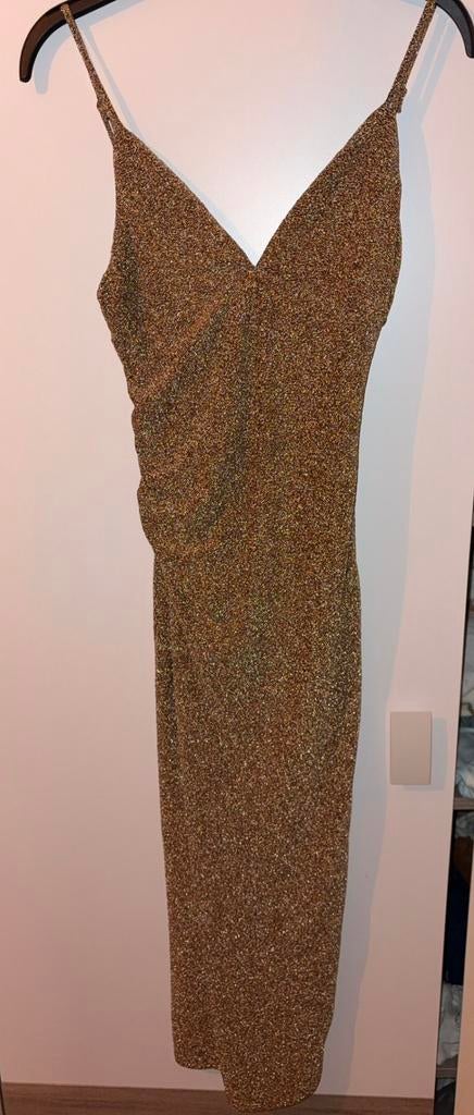 Robe de soirée dorée, Neuf, Taille 38/40 (M), Enlèvement ou Envoi, Autres couleurs