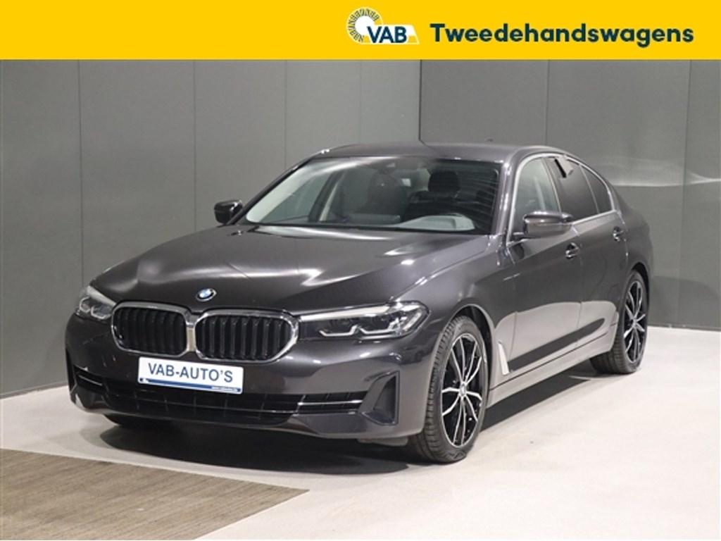 BMW 520   mild hybride, Argent ou Gris, 4 portes, Entreprise, Noir