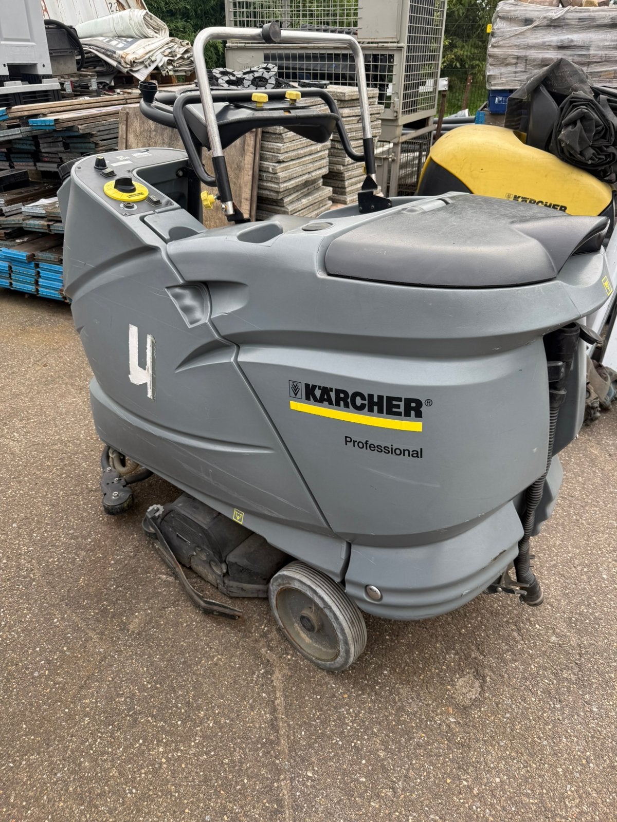 Kärcher Professional B 140 R schrobmachine, Doe-het-zelf en Bouw, Ophalen, Gebruikt, Schrobmachine