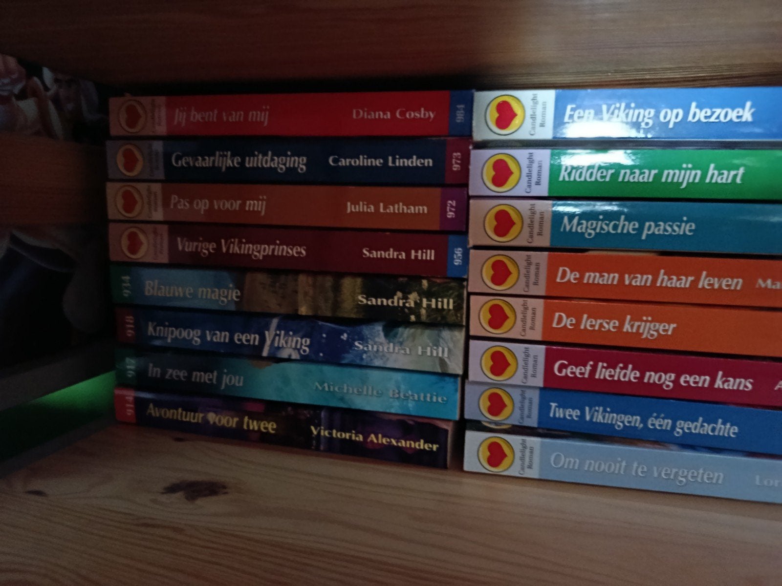 +/- 96 boeken candlelight in Nederlands, Enlèvement
