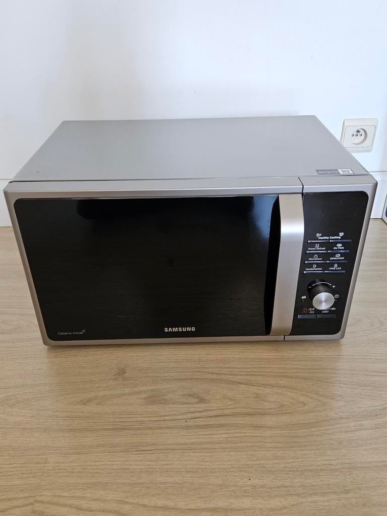 Samsung solo magnetron, Microgolfoven, Ophalen of Verzenden, Zo goed als nieuw, Draaiplateau